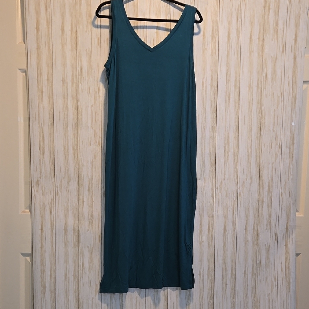 Elegant Teal Sleeveless Dress